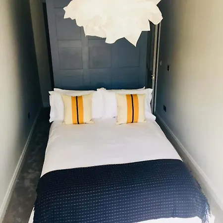 St Helen's Street Town House * Galway