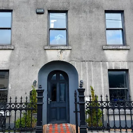 St Helen's Street Town House *